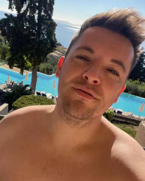 Happy FriGay 😉🏳️‍🌈