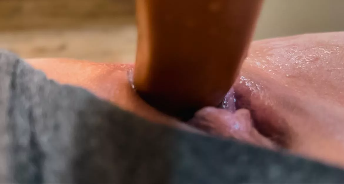 Let’s make a custom so I can scream your name, and while you pound me like this 🤭