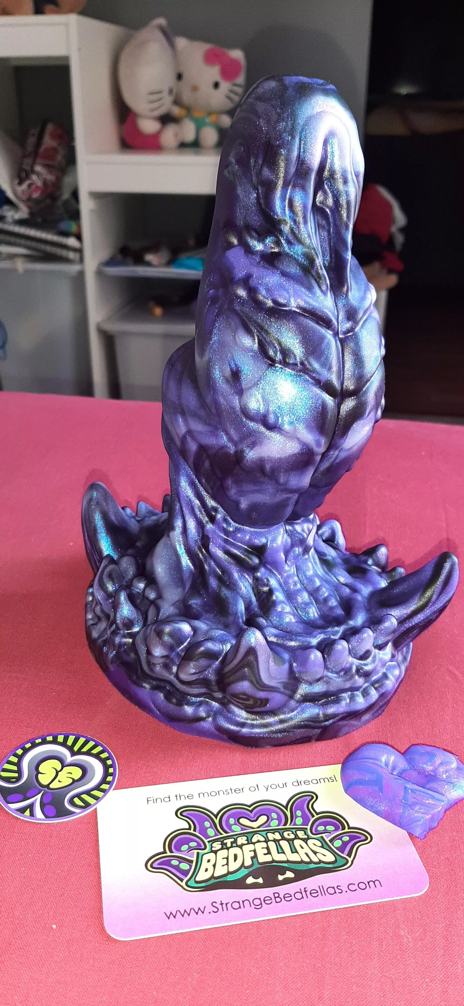 L/Super soft Ohdan. The pictures does NOT do it justice enough ; he's like a shimmery black opal 🌌💙🔮