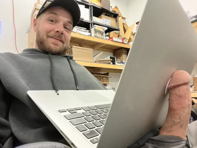 Not working from home today- but that doesn’t stop me from getting it out😜