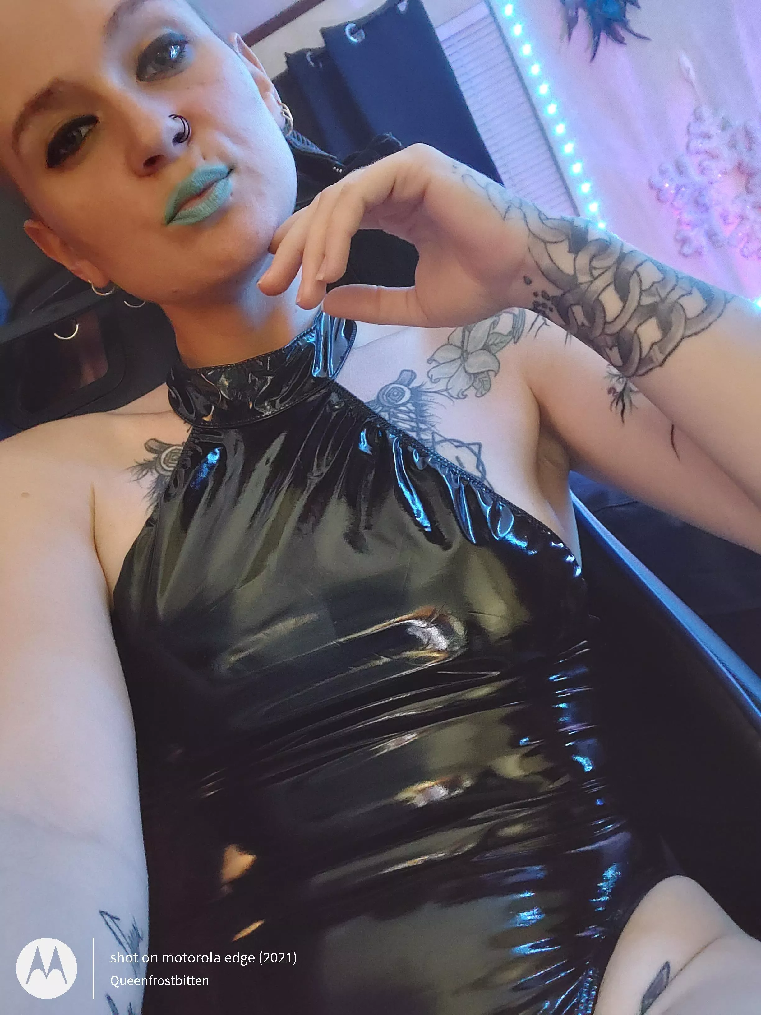 One of My favorite shiny outfits ✨👑