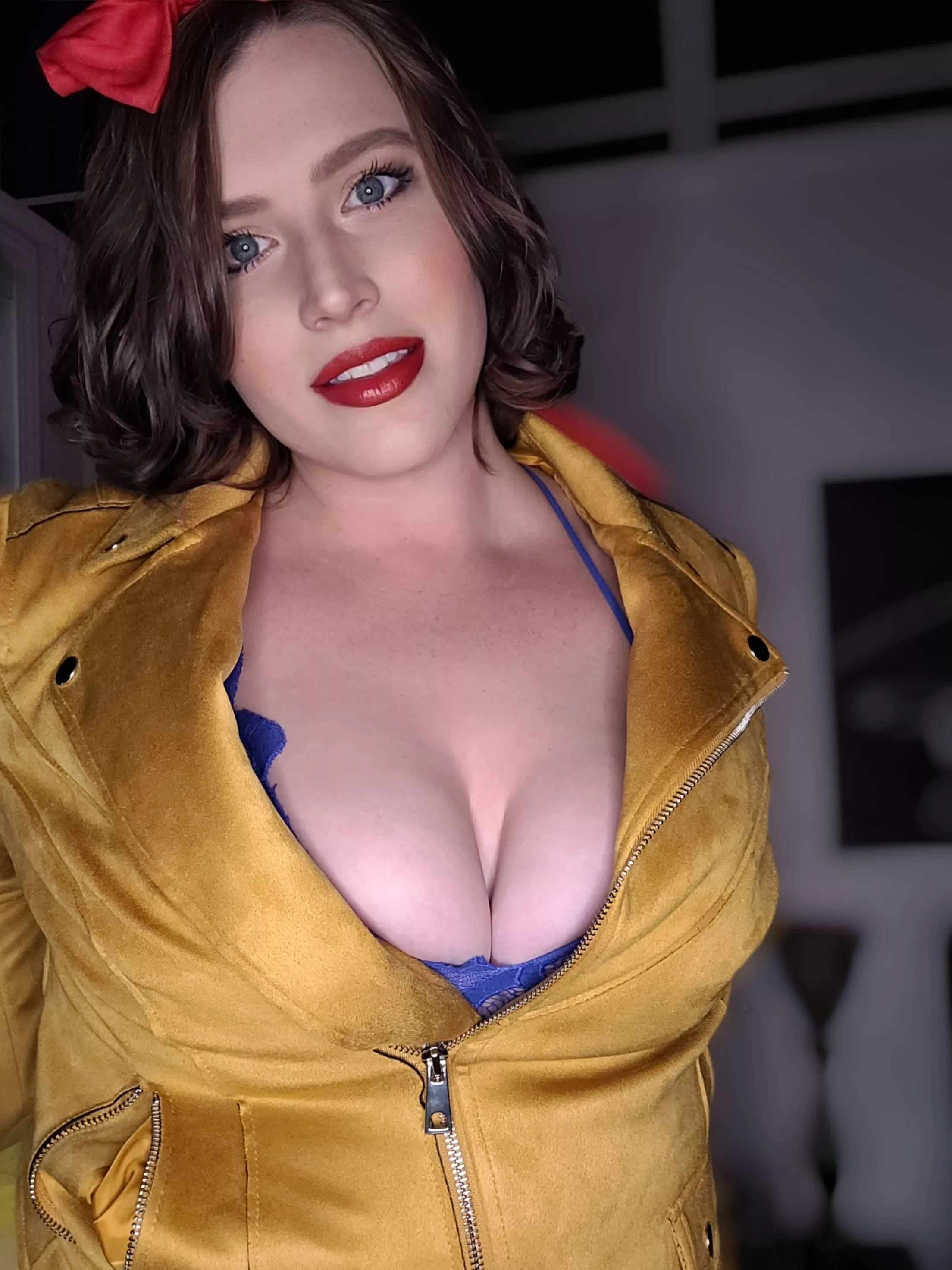 This is my hot mom jacket 🥰