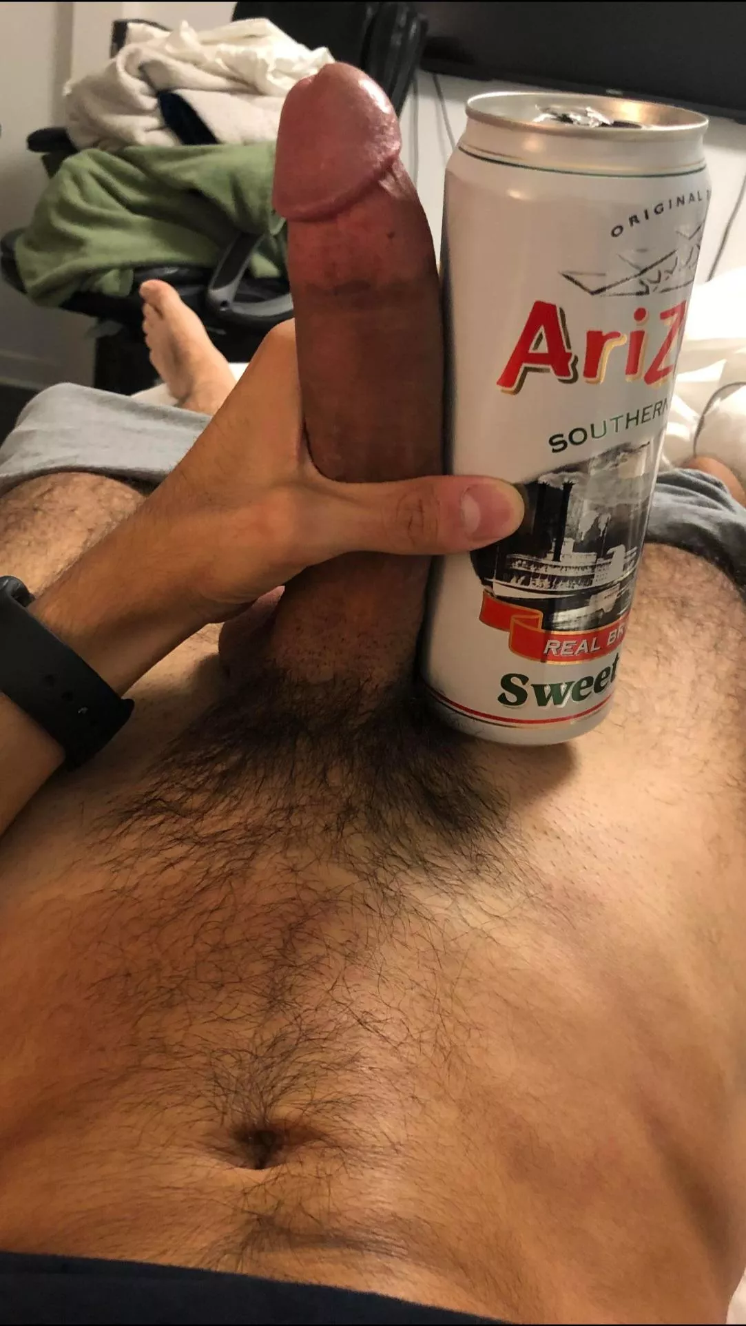 does my massive 19yo dick make u stop scrolling?