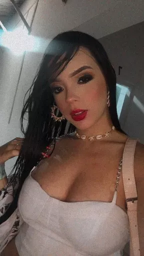 does this outfit make you wanna do naughty things to me