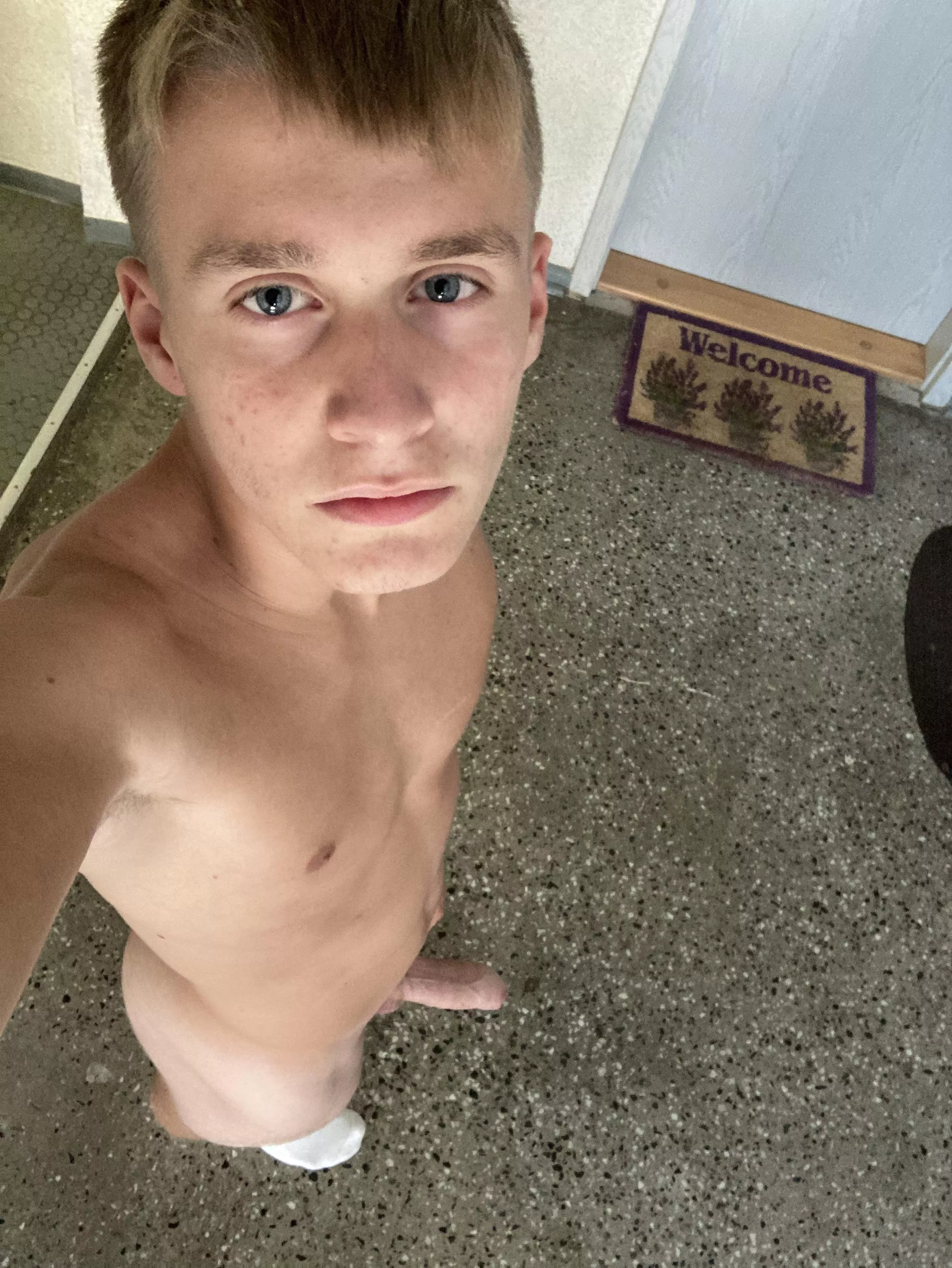 Hopefully no one knows where im living 🤐