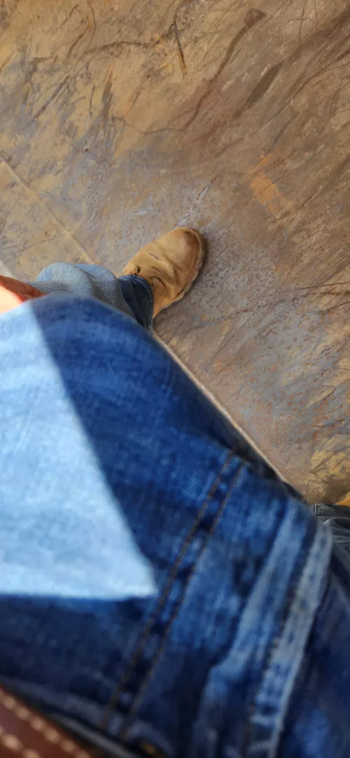 humm at the job site like this I'm gonna have to make it go down