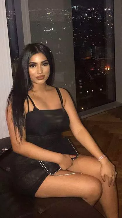 indeed that is ms naomi akhtar. hmu if u got some of her u wanna trade