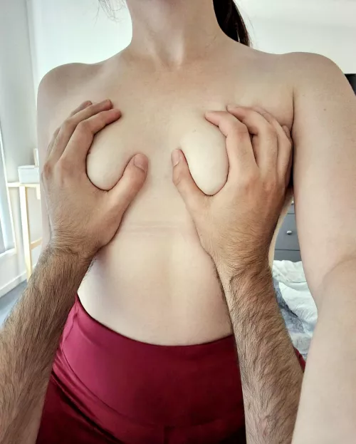 Okay, so I'm a bit of a handful 😜