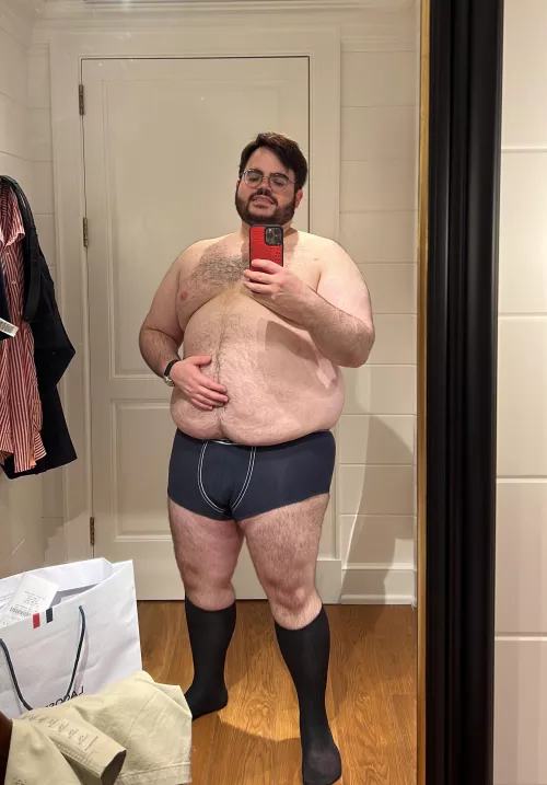 Someone told me that y'all like big, strong fuzzy bears? 🐻👅