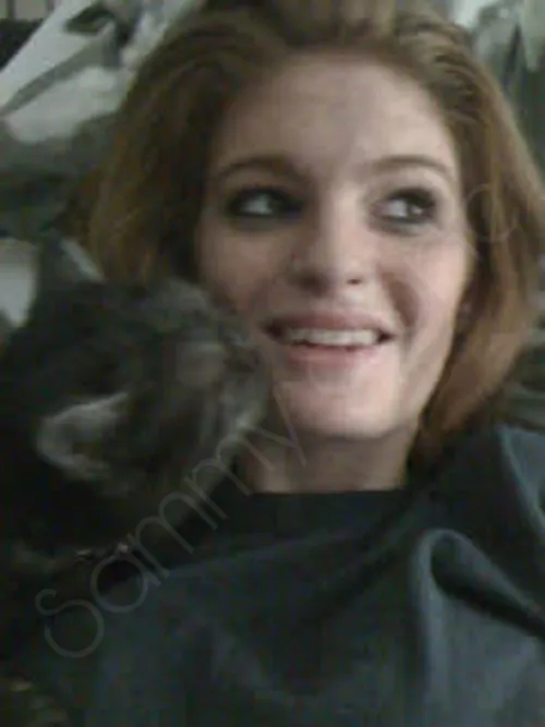 The time has come. I have been a fan for a long time. I don't normally post in color. This is attempt 1 to get her attention with some rare uploads.💋