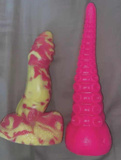 votan & ika m/m ! can't wait for orochi s/m to join the gang. (i think i posted my votan under my burner acc before but i have no shame anymore lmao)