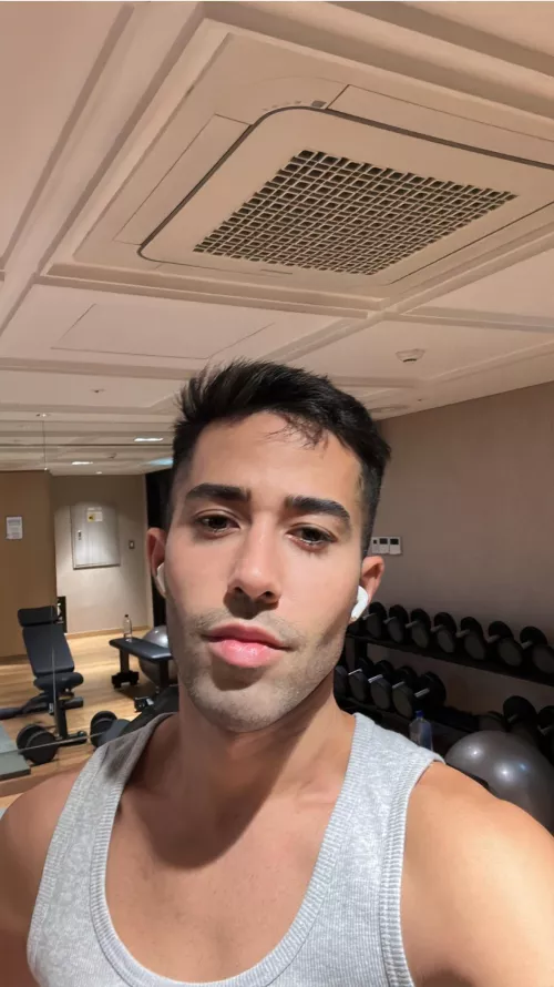 Anyone in NYC? Just recently moved here and could use new friends 🫣