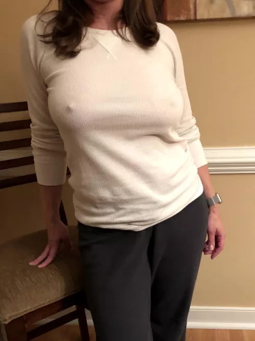 Definitely dressed for a lazy day at home!(f51)