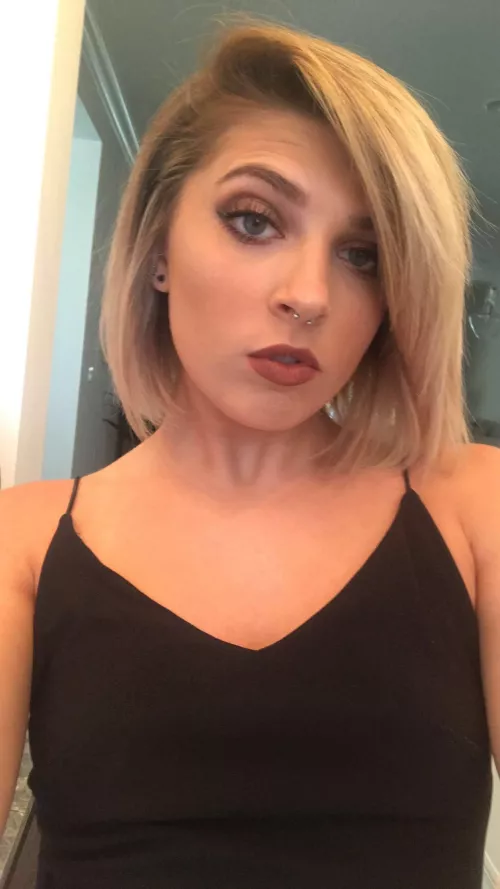 Do you guys still like me with my clothes on? 🙈