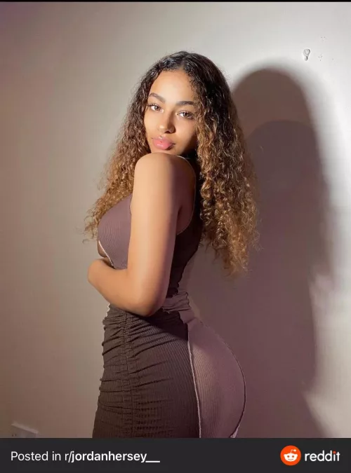 Doing a cum trib to anyone who feeds me pics of jordanherseyy