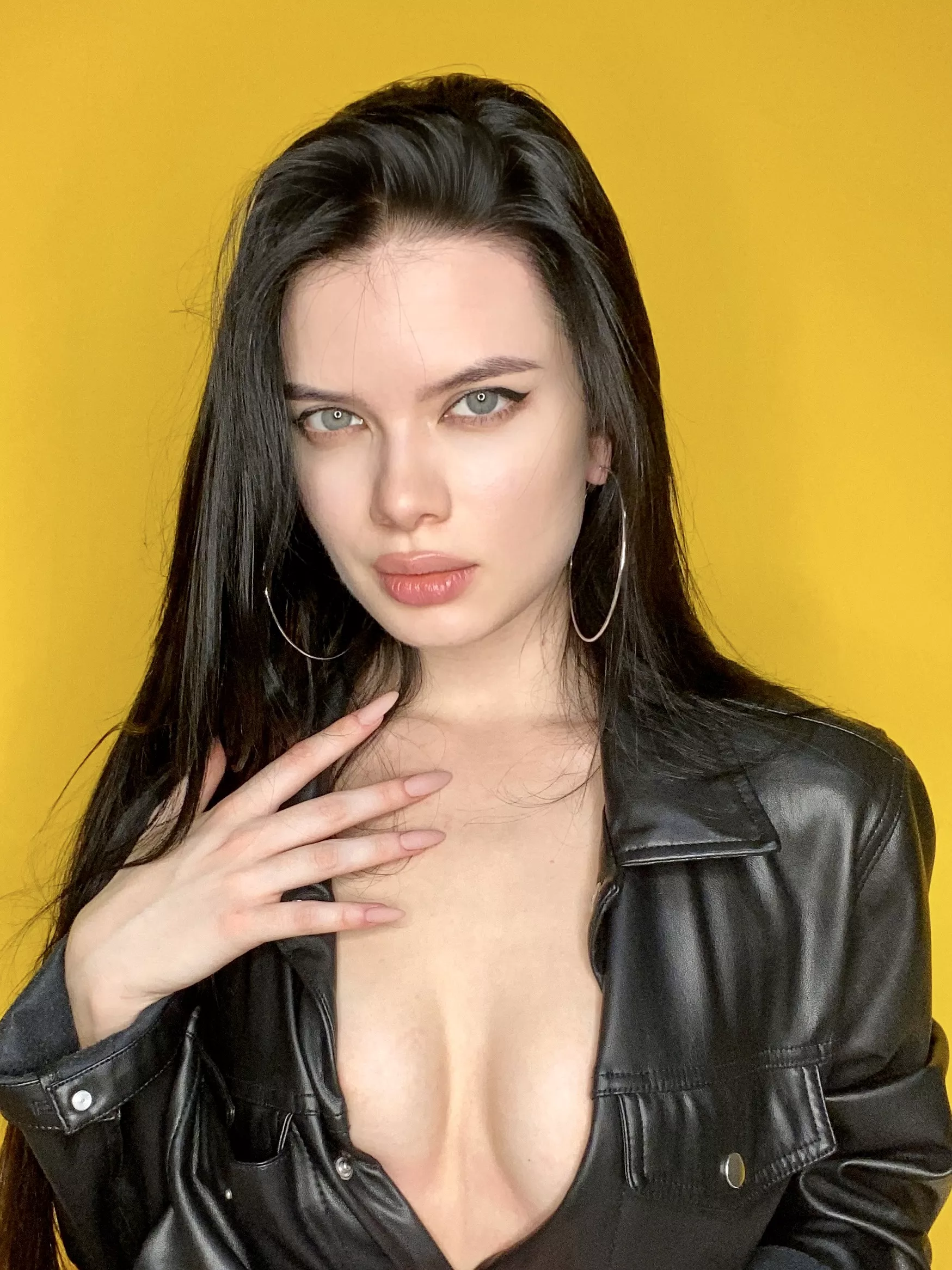 I love my elegance and sexuality. I hope you like it too