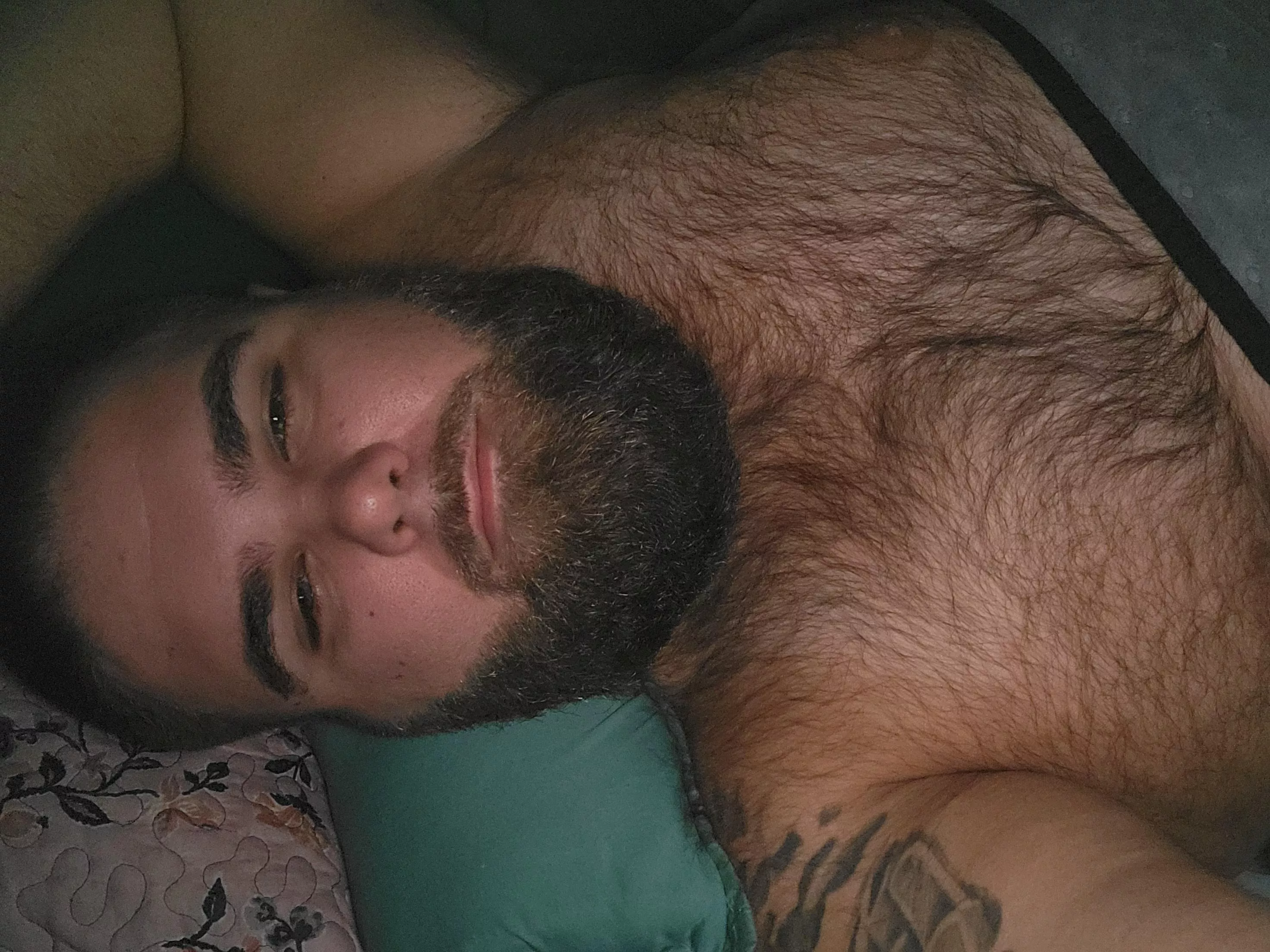 I need a big booty to come sit on this face!