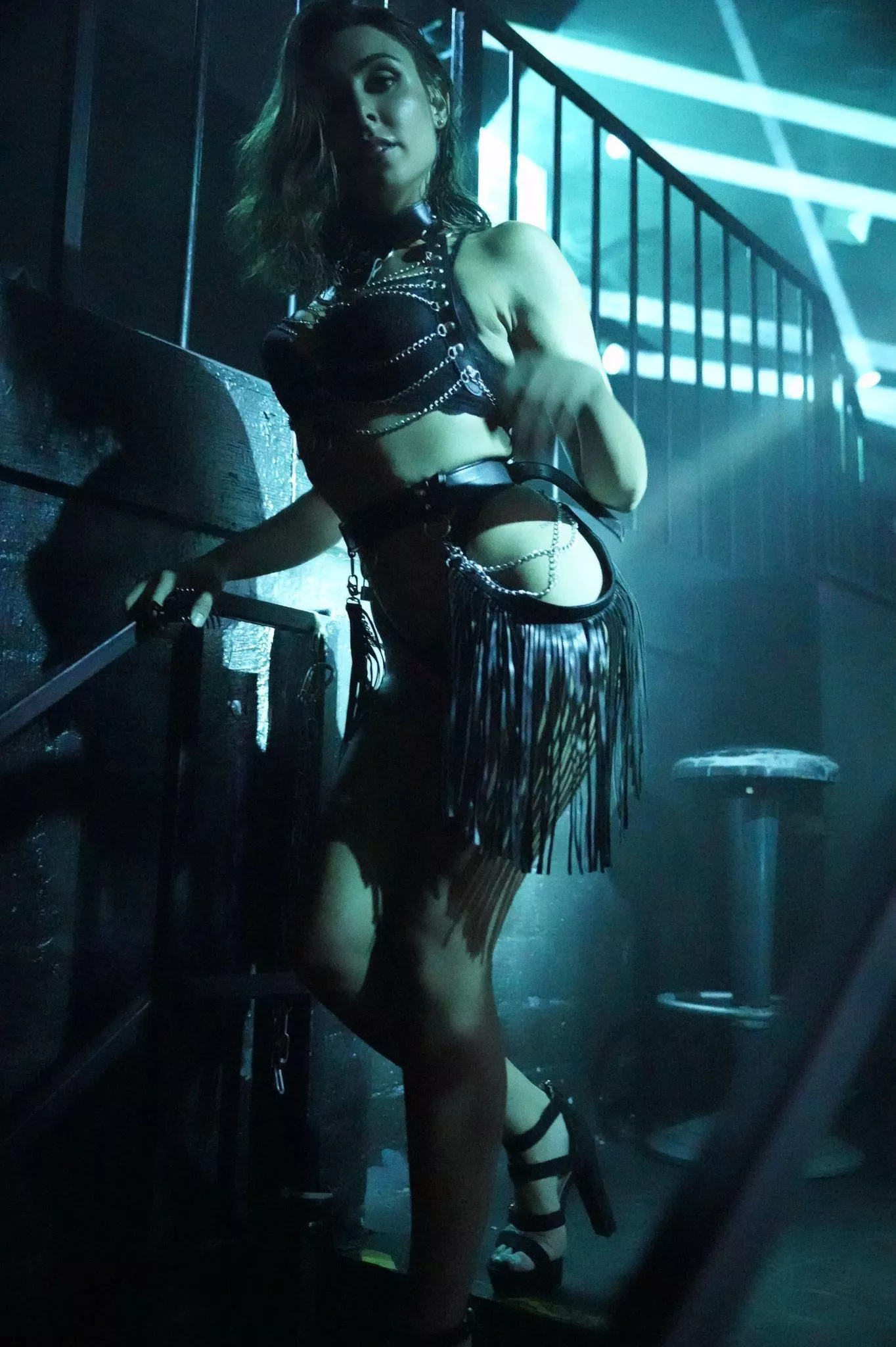 I’m new here🖤 Do you like my leather fit?🤫