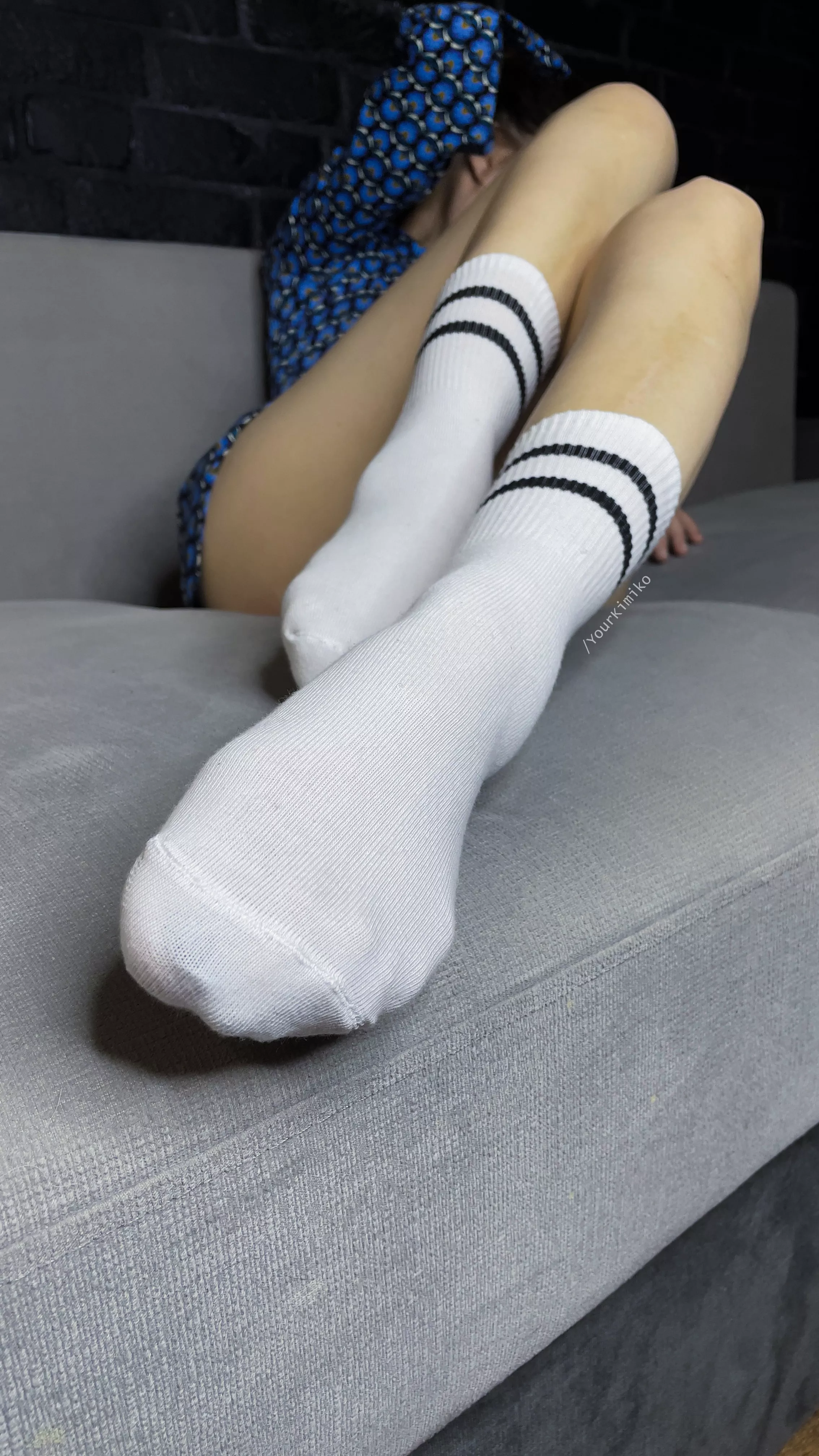 Simple white socks but they are so aesthetic. [female]