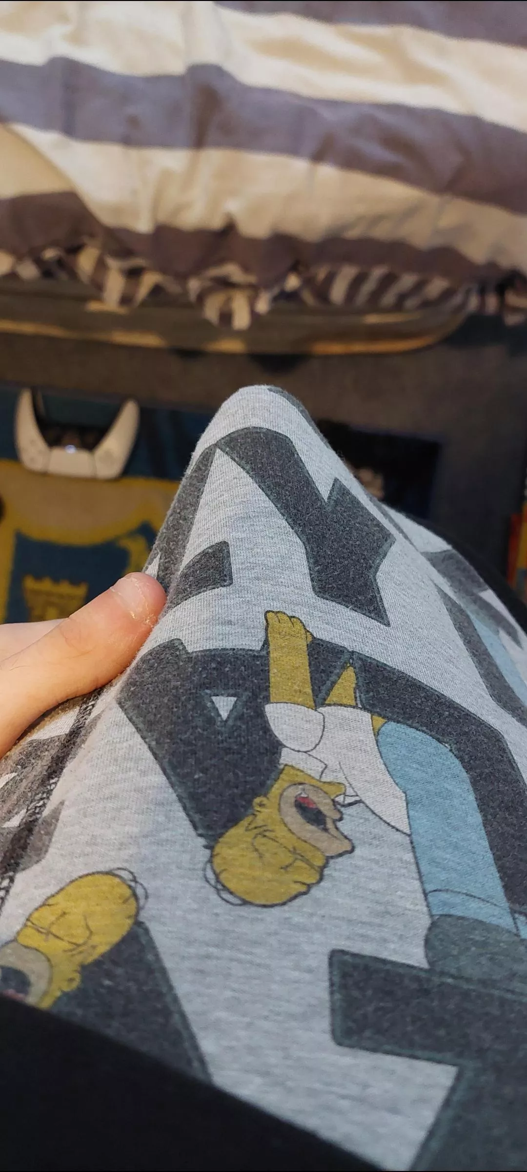 this is how hard my dick was this morning it's proper morning wood and the dms are open and what would you do if we were room mates