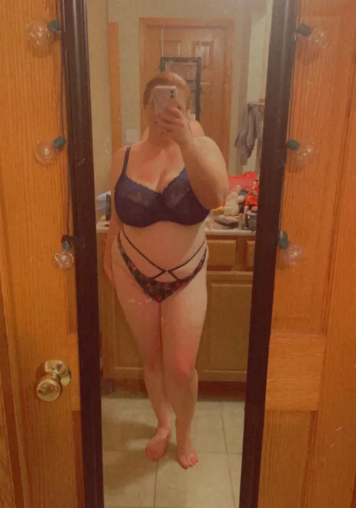 Wanna smoke and get stroked?