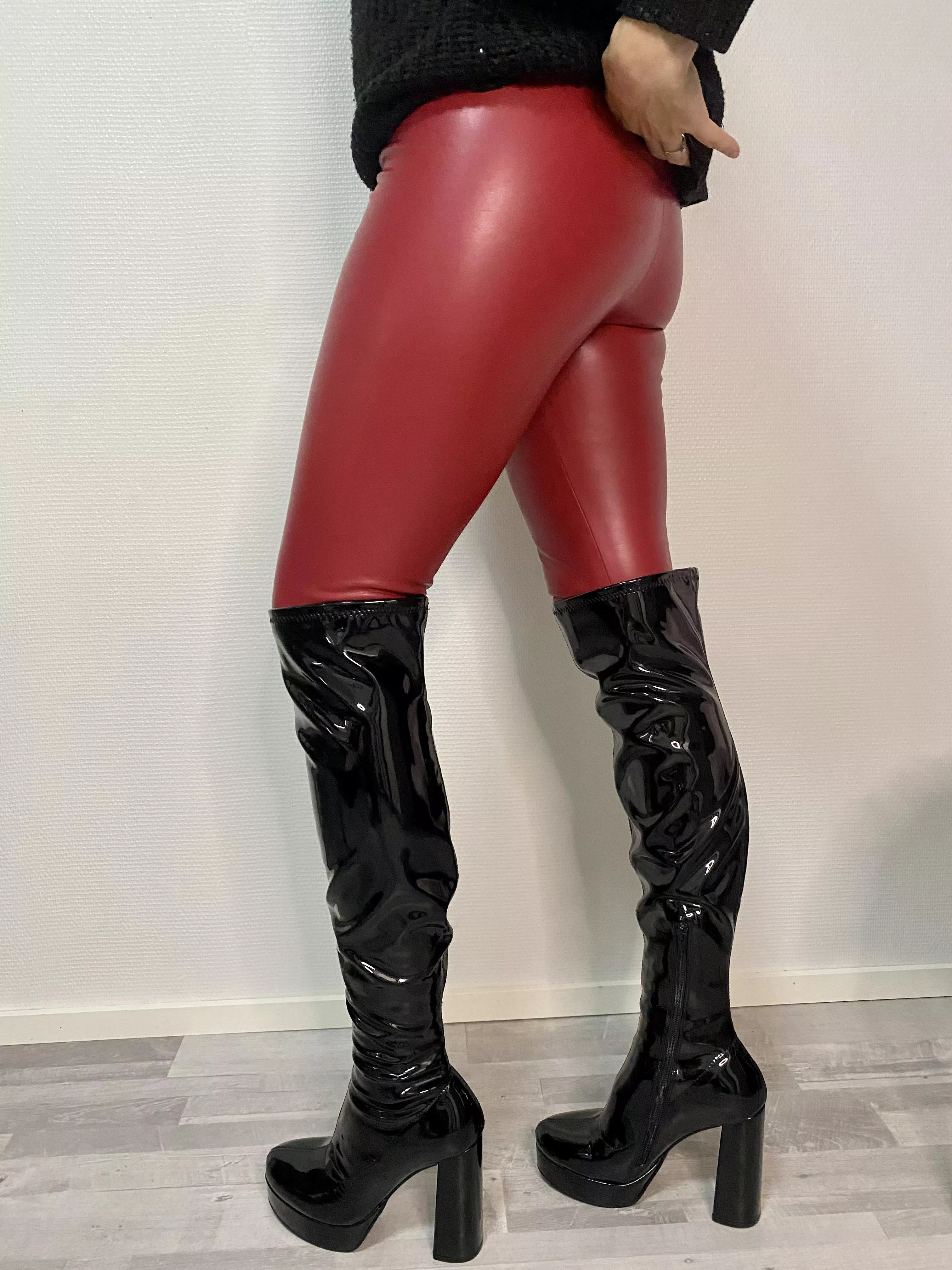 Would you like to see me play with these boots?