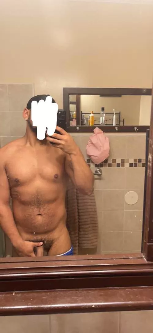 26 m USA top looking for older bottoms for chat or trade be my age or older add me jeremydejesus96