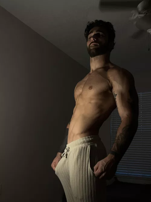 A hard start to the week 😳👀