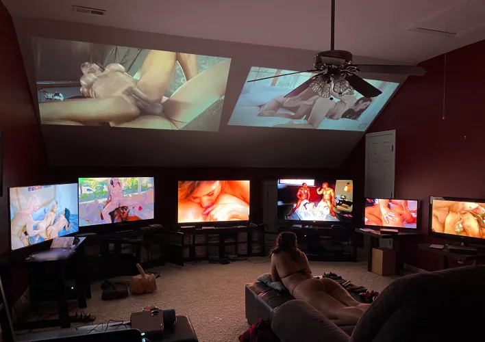 Can’t wait for our next bull to experience this Goon Cave with us! 🔥😈🔥