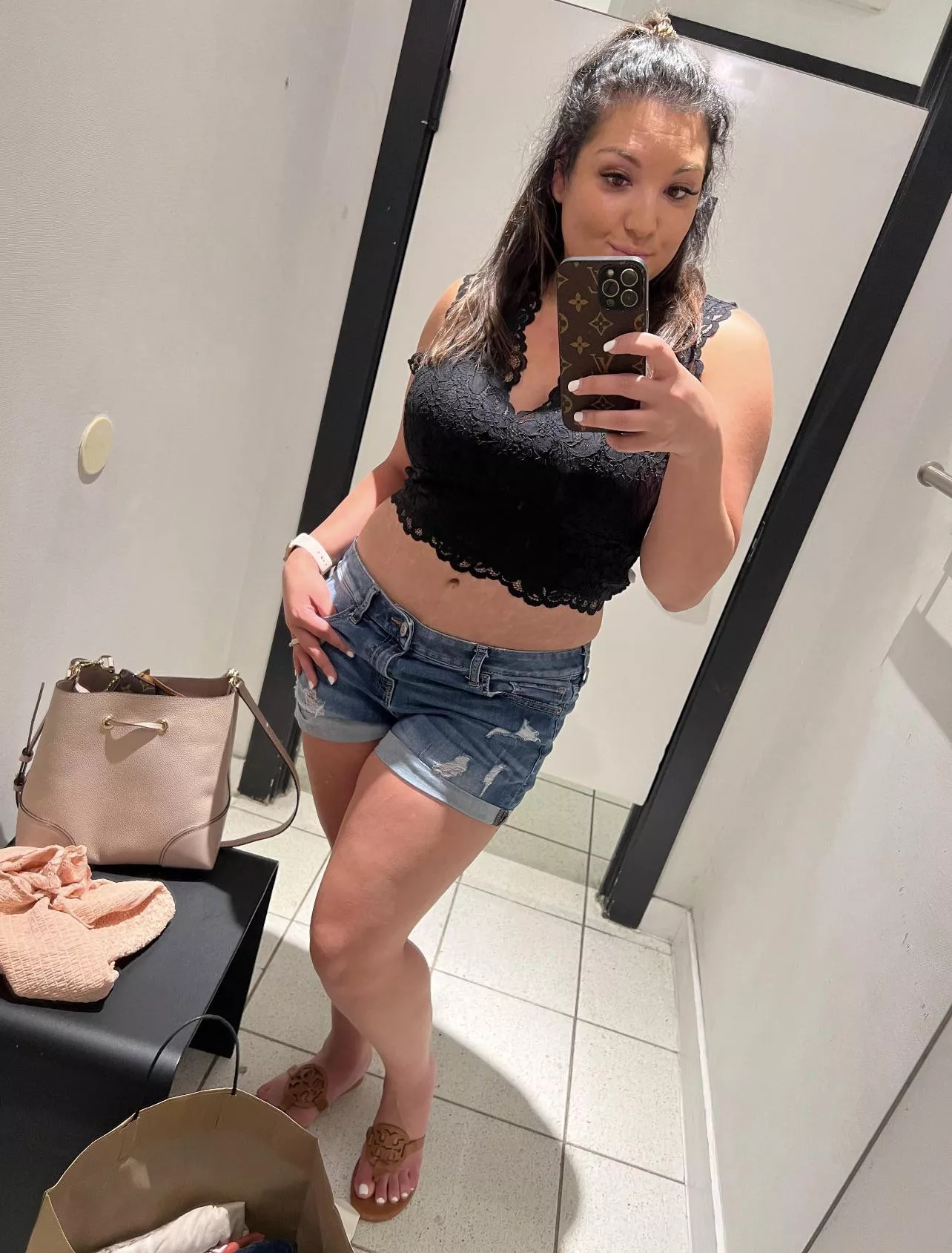 Confession: I really want to fool around with someone in here