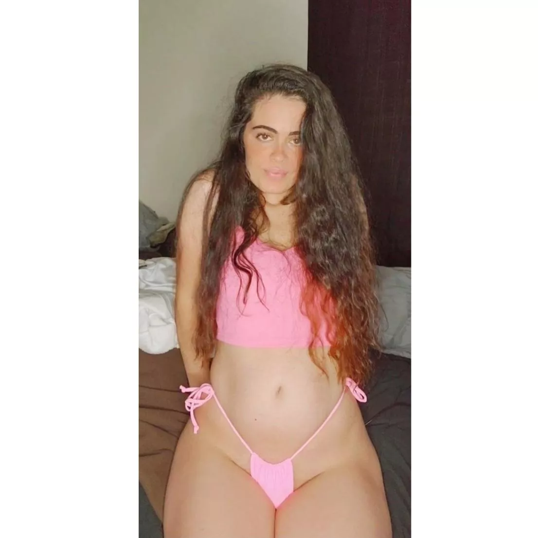 Do you like my mom bod? 😈