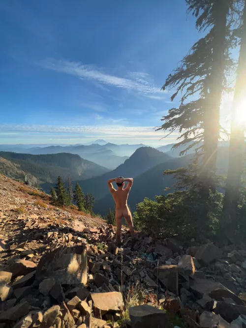 I only hike so I can show off my butt