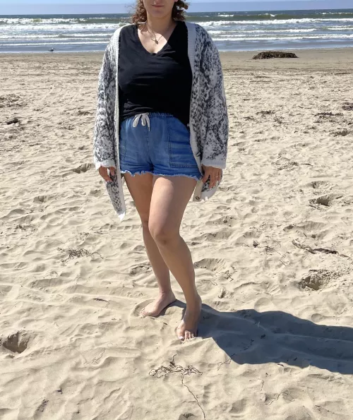 My sexy wife. Thick milf. Similar taste. No photo dumps. Longer term.