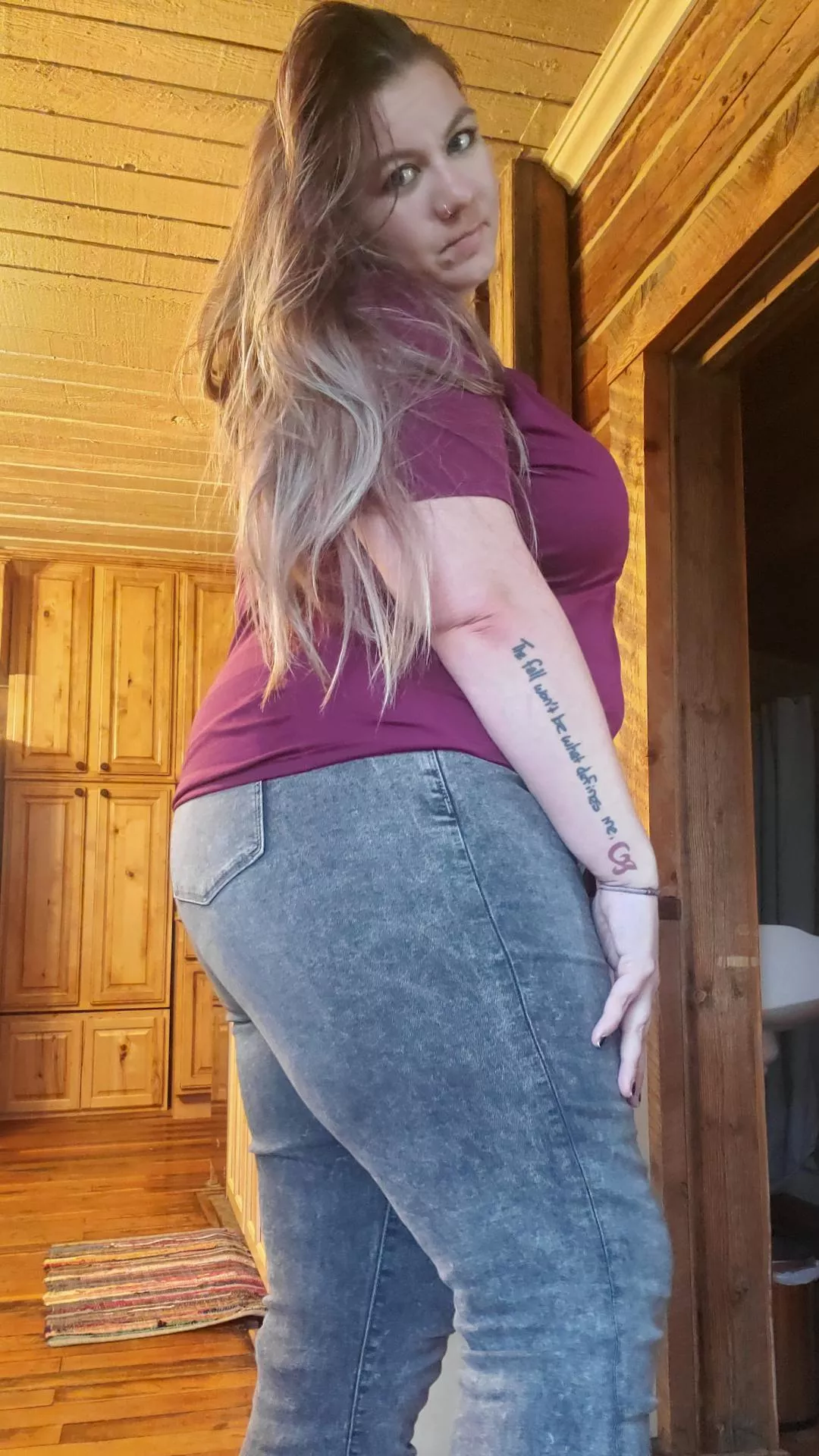 Went to a local bar for over 2 hours and no one hit on me, even though my ass looked amazing. Their loss 🤷‍♀️😘