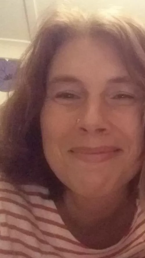 1000 upvotes and I will give a BJ to one of you [F42]