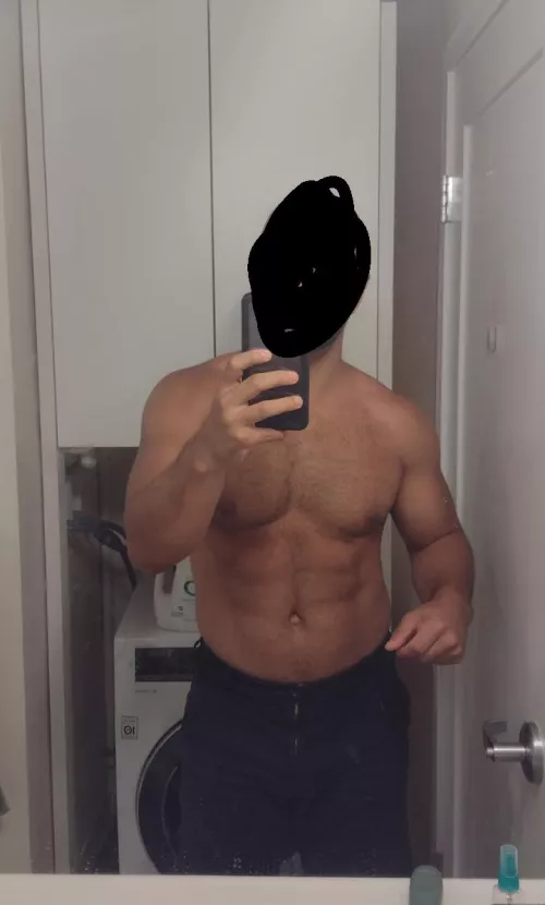 33 male available in Philadelphia