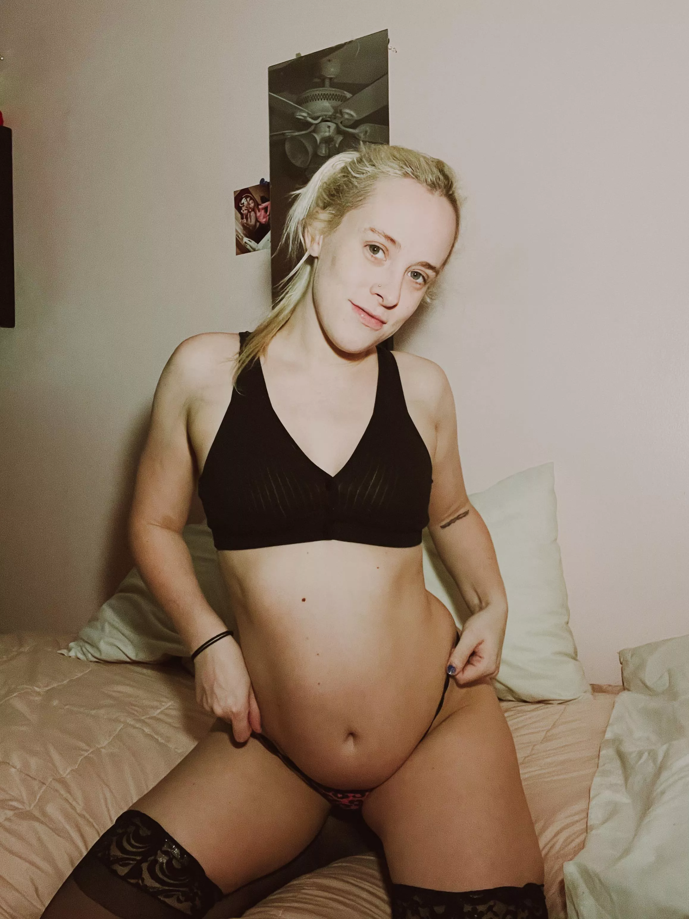 do i look innocent to you 😚 [f]