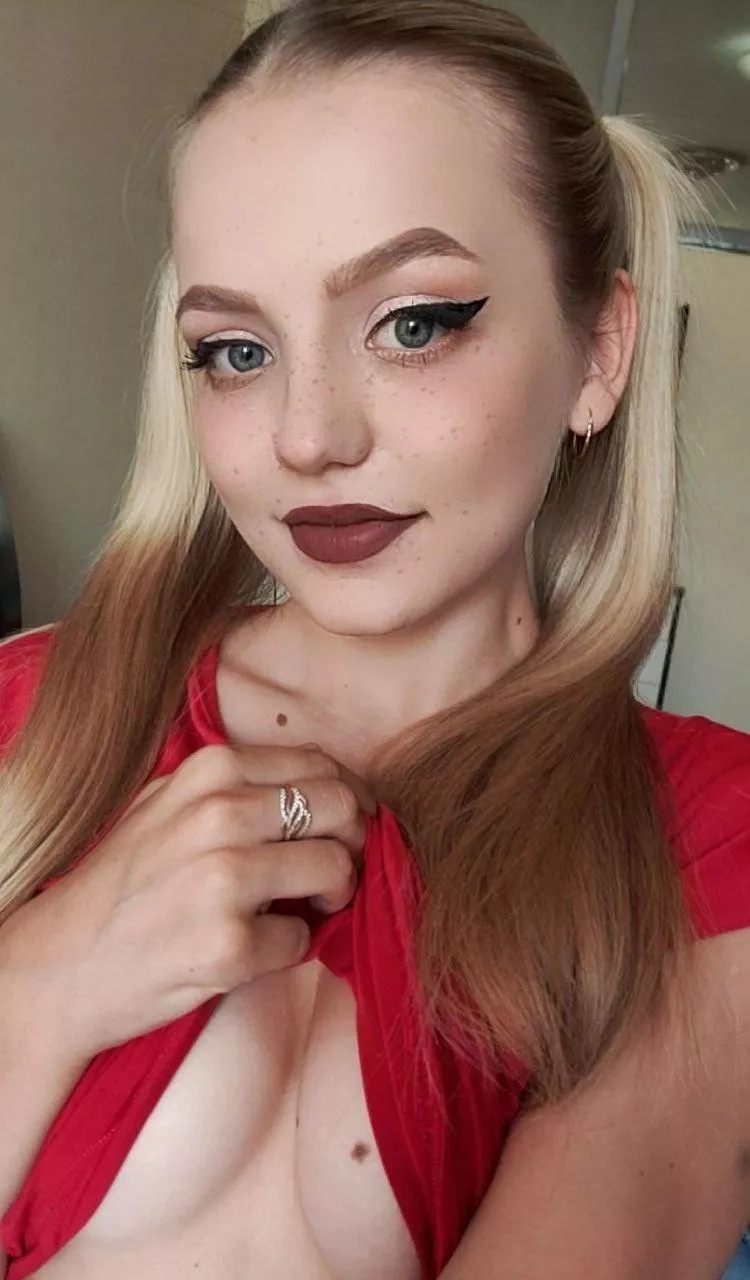 Do you like my underboob?