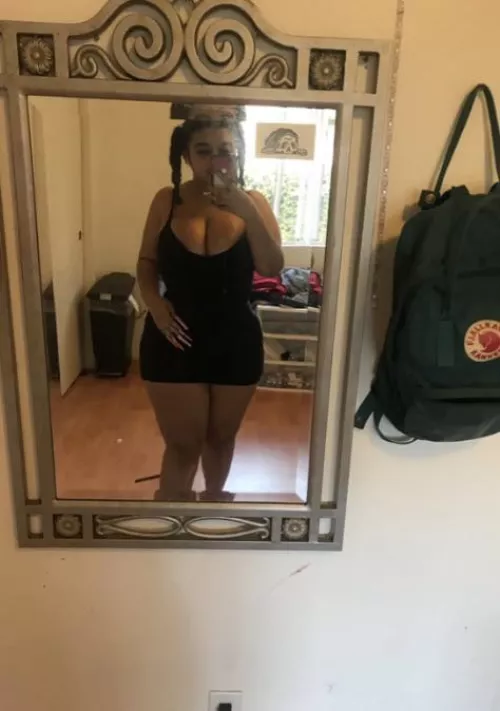 F18 turn 19 in a few days. here’s me in a dress 💕