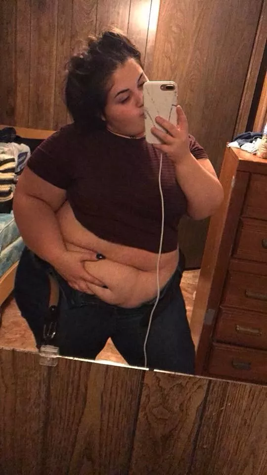 I can’t believe this was over 100 lbs ago 😅 I was big then but I’m an actual cow now