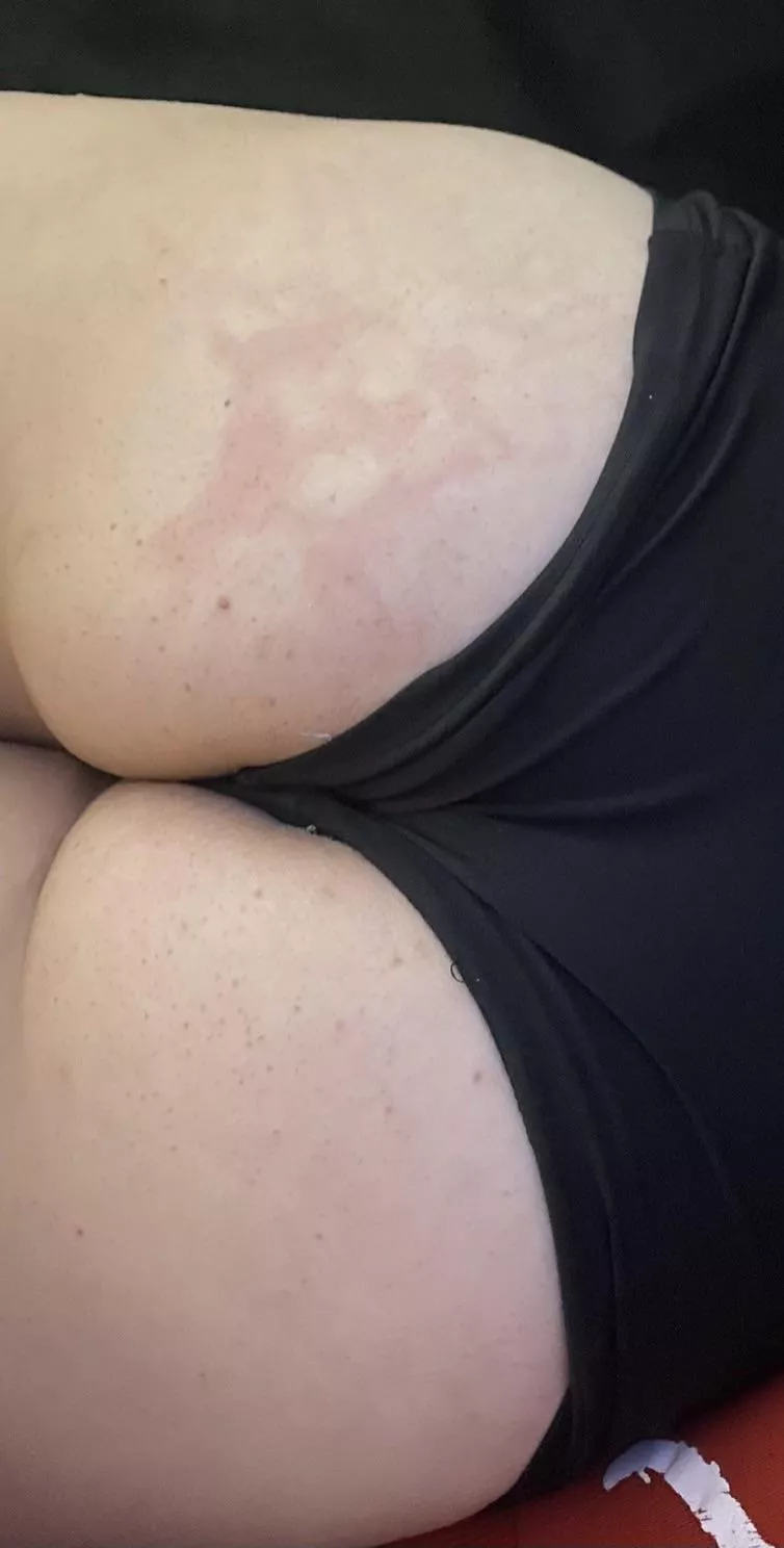 Is it bad that I like to send nudes to strangers?