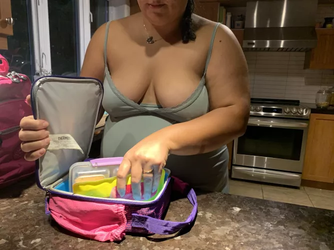 Mom Life ~ chat & trade with respectful hubs (40+) on Telegram @lionomtl