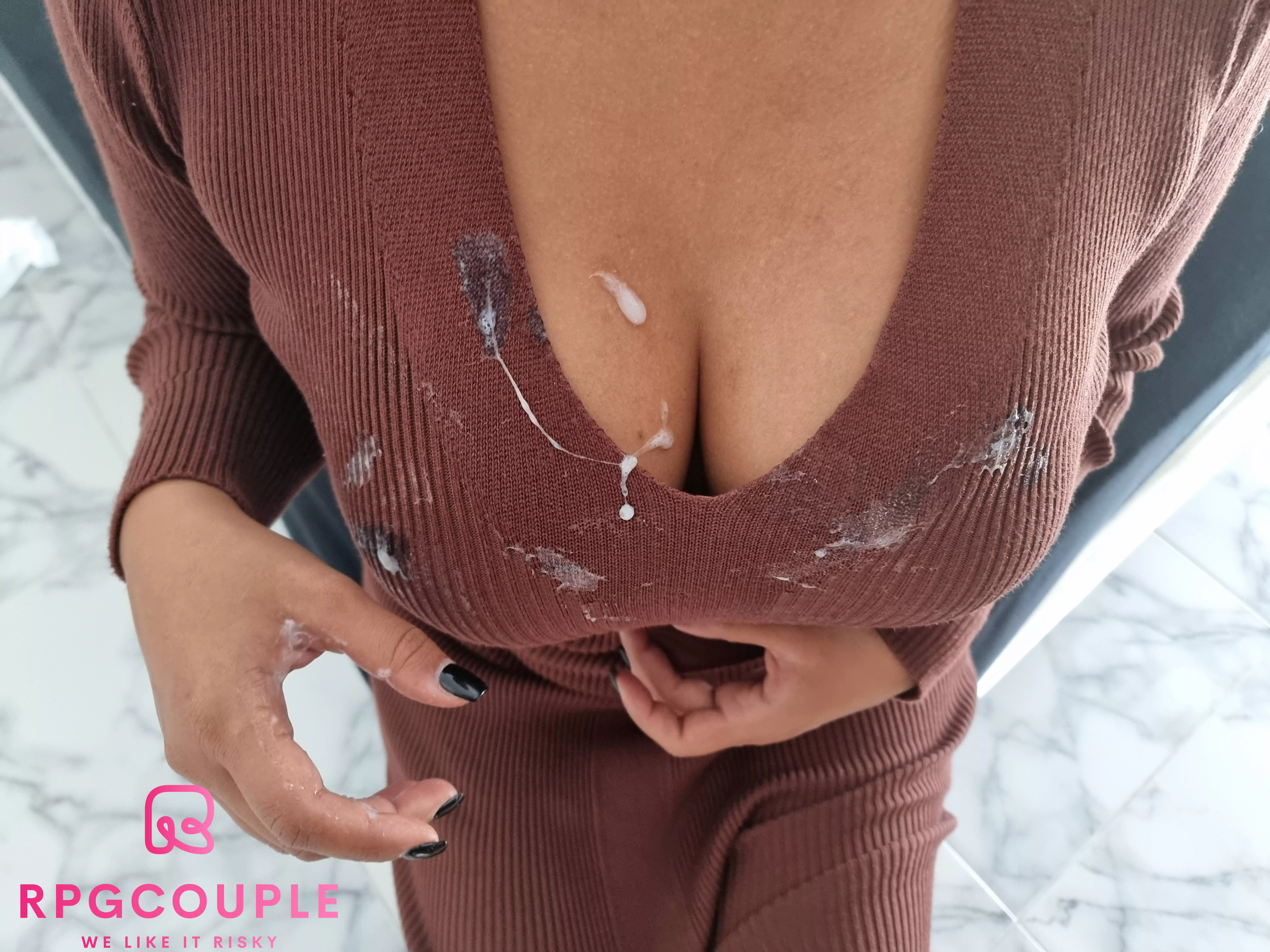 My cleavage in the brown dress got fully covered