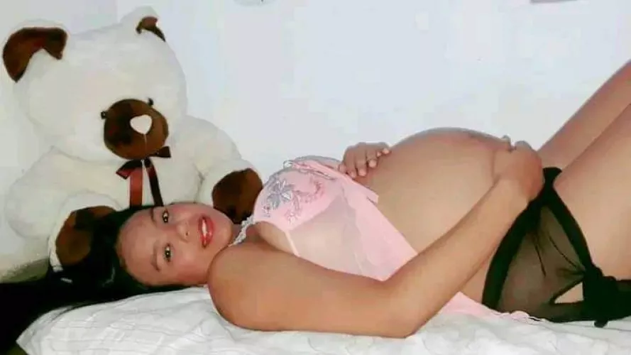 Someone who likes a pregnant woman ❤️ and can help 🥺