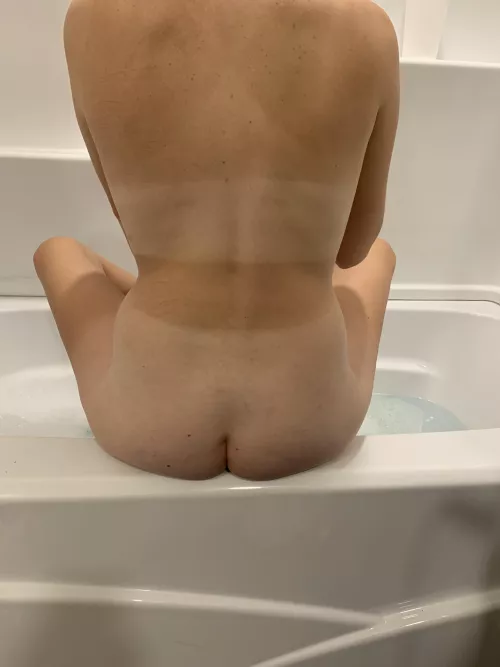 Tan lines from shorts and sports bra in case u were wondering 🫦🤭