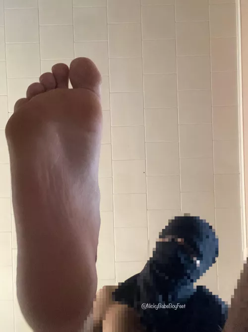 That’s all you get 😈👣