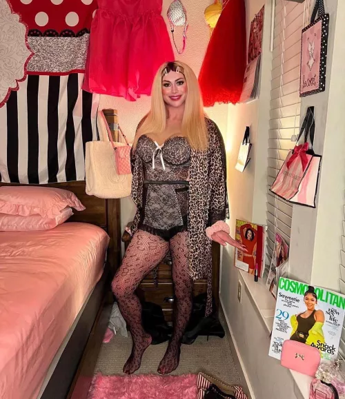When daddy says he likes sissy girls in animal print hehe!!! 😉🐆 missed all my Reddit daddies!!! 💖💖