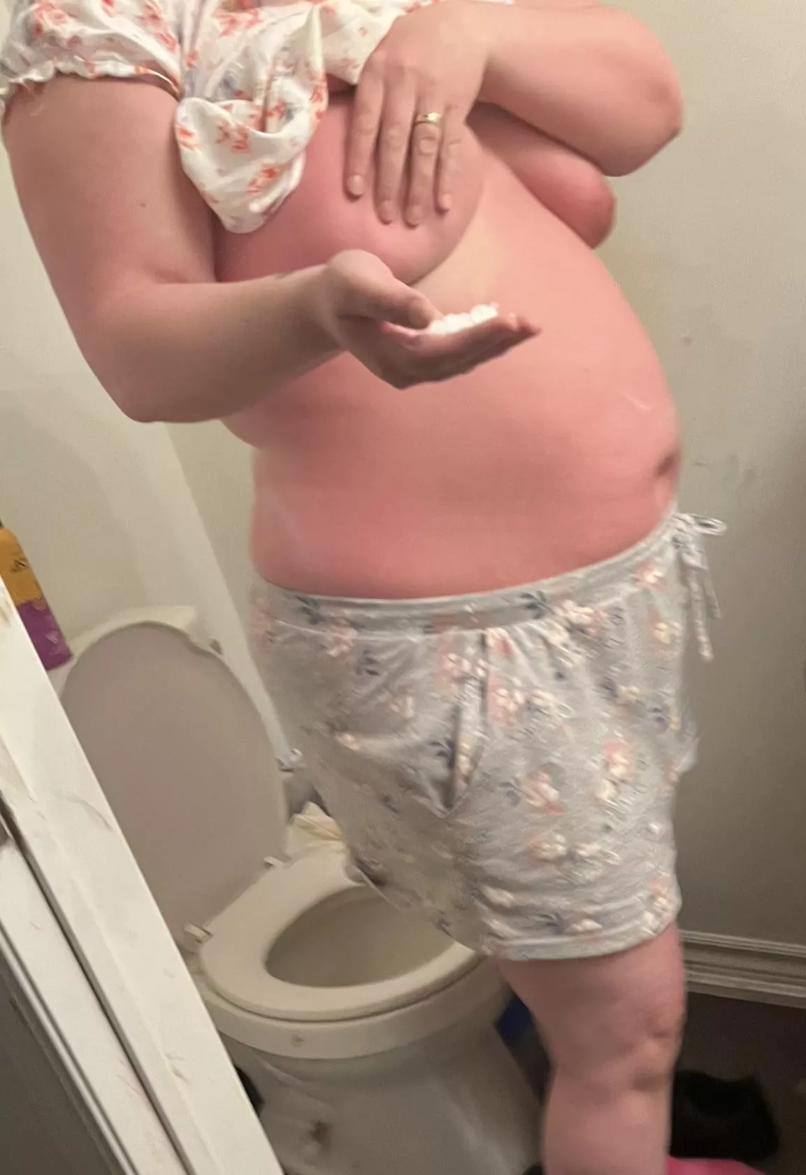 Would you help get the hard to reach spots or would you just watch🔥