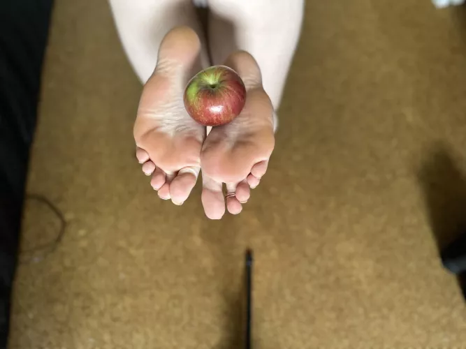 Apple pie anyone?? 😏🥧