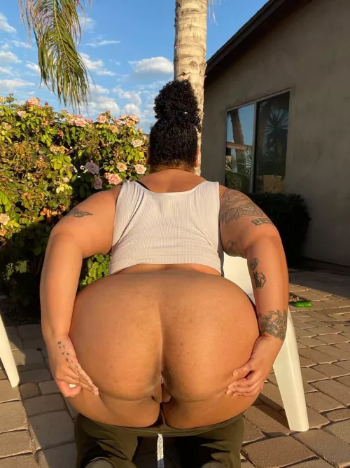 deleting this post when the guy I wanna fuck next ❤️s it 😈⬇️